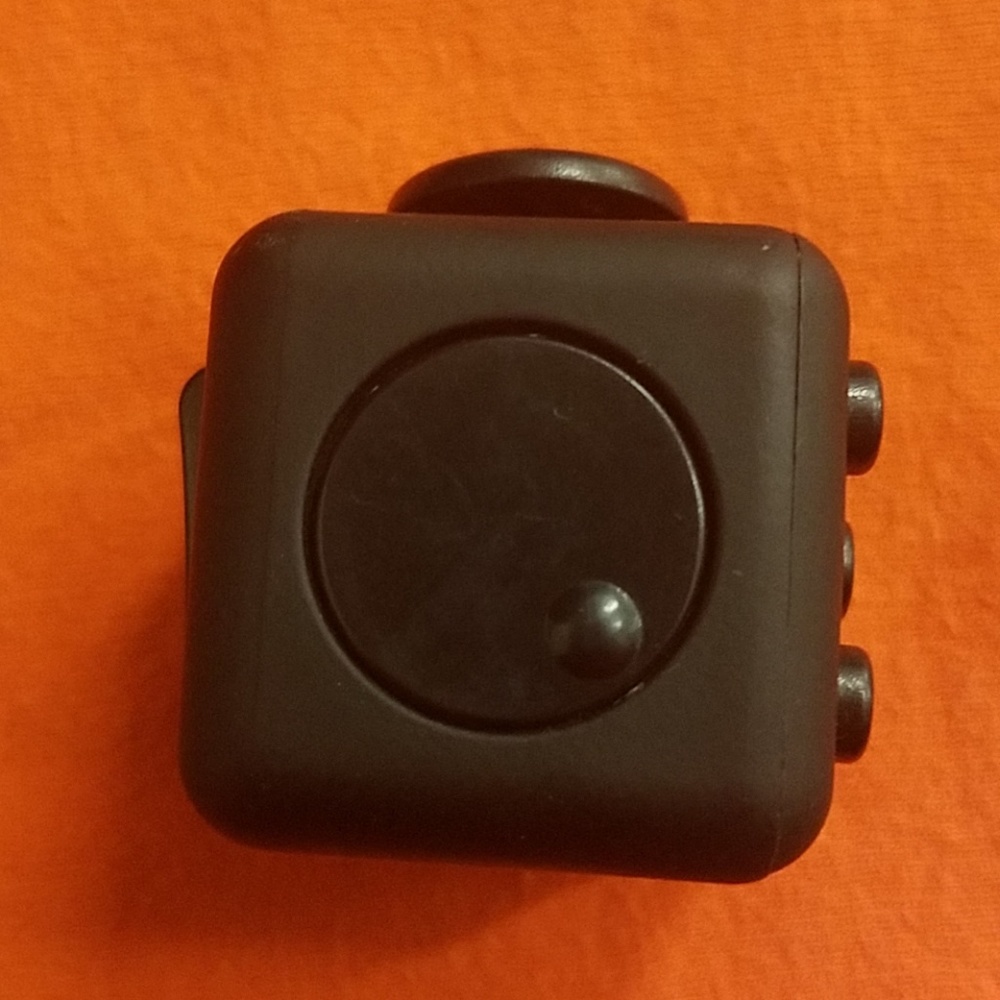 Fidget cube - Picture 5 of 6